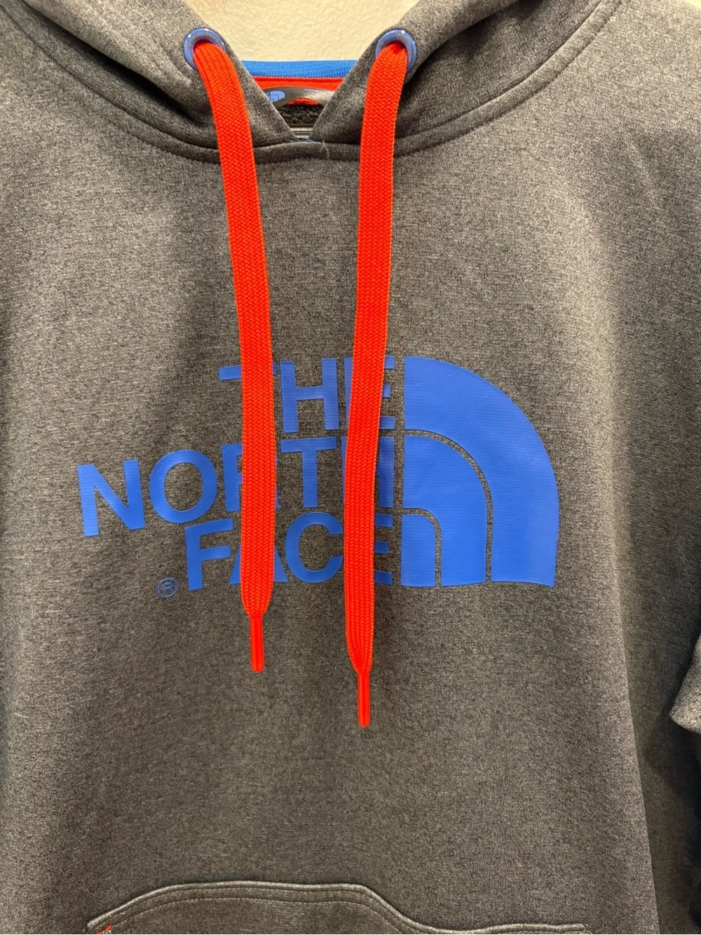 The North Face Men’s Medium Performance Hoodie Gray Blue Pullover